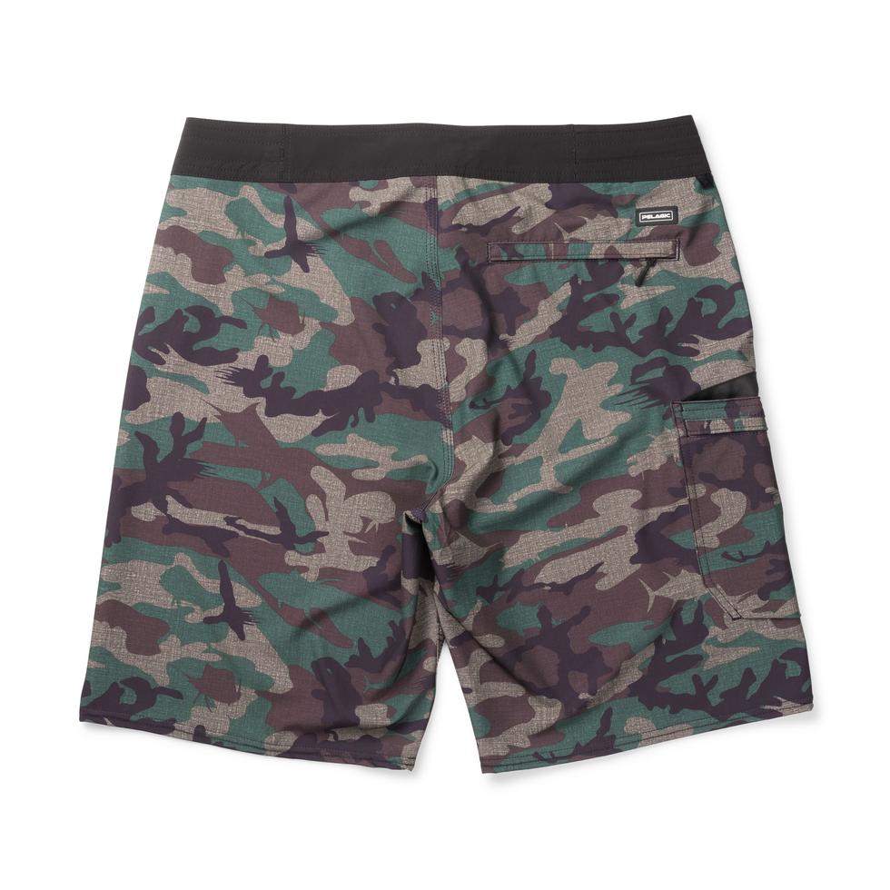 BLUE WATER CAMO FISHING SHORTS (GREEN FISH CAMO)