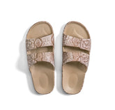 VIPER SANDS Snake print on desert brown slides